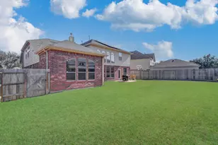 105 Hawke Bay Ln, Friendswood, TX 77546 - Photo 39