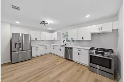 907 S 3rd Street, La Porte, TX 77571 - Photo 35