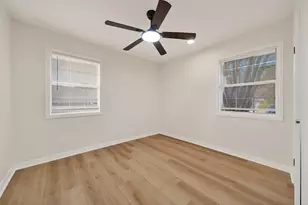 907 S 3rd St, La Porte, TX 77571 - Photo 11