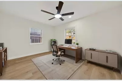 907 S 3rd Street, La Porte, TX 77571 - Photo 5