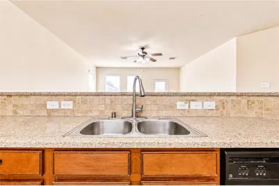 7419 Sabinal Creek Drive, Richmond, TX 77407 - Photo 17