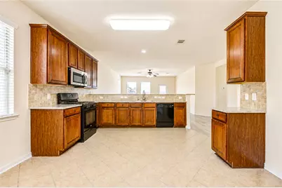 7419 Sabinal Creek Drive, Richmond, TX 77407 - Photo 13