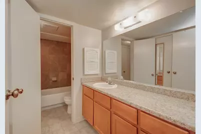 3045 Walnut Bend Lane #25, Houston, TX 77042 - Photo 9