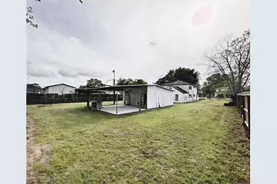 207 S 5th Street, Highlands, TX 77562 - Photo 9