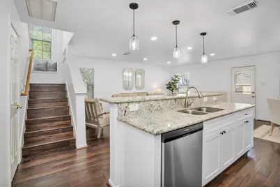 35 Marble Rock Place, The Woodlands, TX 77382 - Photo 3