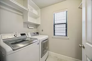 1725 W 23rd St, Houston, TX 77008 - Photo 29