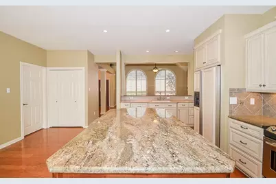 46 Grants Lake Circle, Sugar Land, TX 77479 - Photo 9