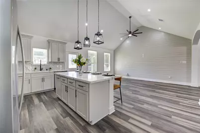 15940 Kitty Hawk Drive, Waller, TX 77484 - Photo 7