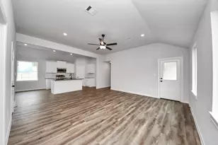 12825 Naval Dr, Conroe, TX 77306 - Photo 9