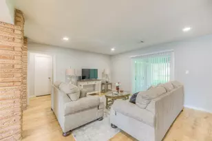 814 N Willis Ave, Livingston, TX 77351 - Photo 5