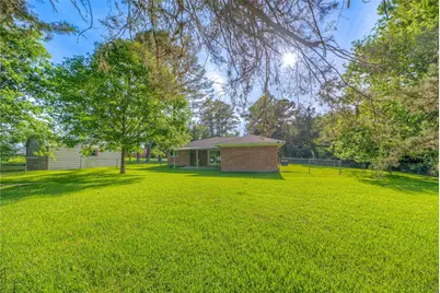 814 N Willis Avenue, Livingston, TX 77351 - Photo 15