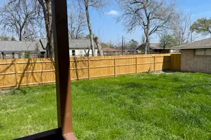 5603 Pickfair St, Houston, TX 77026 - Photo 9