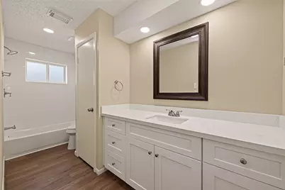 2305 Kingsway Drive, League City, TX 77573 - Photo 17