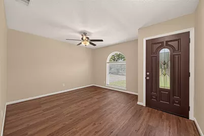 2305 Kingsway Drive, League City, TX 77573 - Photo 3