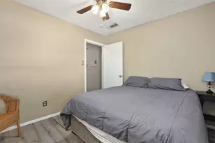 300 Windward Dr, League City, TX 77573 - Photo 13