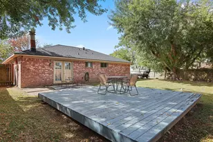 300 Windward Dr, League City, TX 77573 - Photo 21