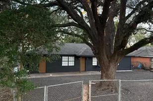 4323 Jamie Ln E, Houston, TX 77048 - Photo 3