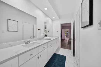 9592 Doliver Drive, Houston, TX 77063 - Photo 19