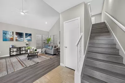 9592 Doliver Drive, Houston, TX 77063 - Photo 29