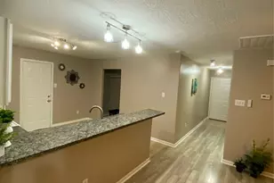 8825 E Buffalo Cir, Willis, TX 77378 - Photo 9