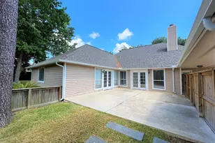 5407 Oak Cove Dr, Houston, TX 77091 - Photo 15