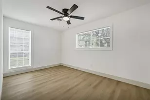 801 S Jackson St, Alvin, TX 77511 - Photo 21