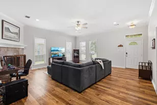 1103 Harrisonburg Ln, College Station, TX 77845 - Photo 9