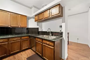 612 Fargo St, Houston, TX 77006 - Photo 9