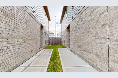 519 Dr Martin Luther King Jr Drive, La Porte, TX 77571 - Photo 3