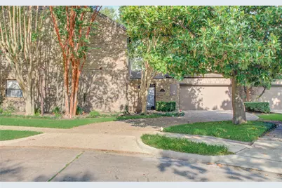 6 Town Oaks Place, Bellaire, TX 77401 - Photo 3