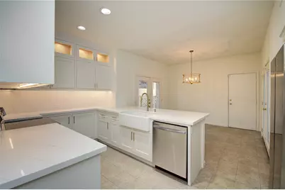 6 Town Oaks Place, Bellaire, TX 77401 - Photo 13