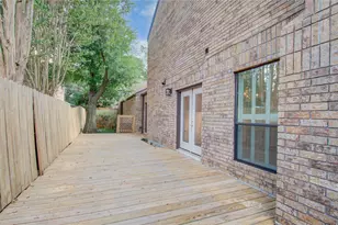 6 Town Oaks Pl, Bellaire, TX 77401 - Photo 33