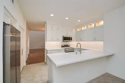 6 Town Oaks Place, Bellaire, TX 77401 - Photo 11