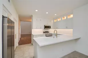 6 Town Oaks Pl, Bellaire, TX 77401 - Photo 11