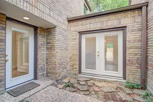 6 Town Oaks Pl, Bellaire, TX 77401 - Photo 5