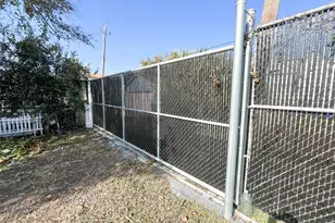 2008 - 2010 Ave O 1/2, Galveston, TX 77550 - Photo 39