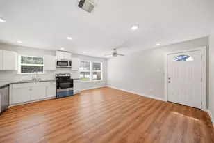 8705 Bertwood St, Houston, TX 77016 - Photo 3