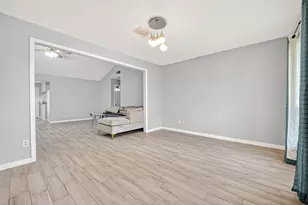 12027 Corona Ln, Houston, TX 77072 - Photo 9