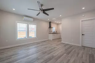 4202 Clay St, Houston, TX 77023 - Photo 3