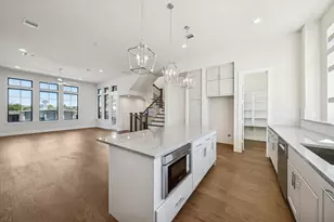 8712 Padua Ln, Houston, TX 77055 - Photo 5