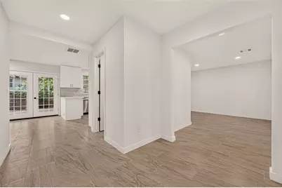 23 Lazy Morning Place, The Woodlands, TX 77381 - Photo 5