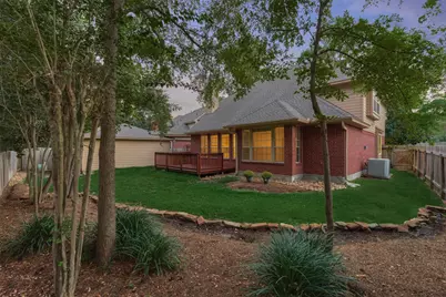 151 Bristol Bend Circle, The Woodlands, TX 77382 - Photo 5