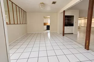 10434 Carlow Ln, La Porte, TX 77571 - Photo 3