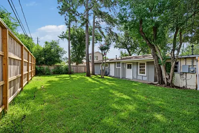 5202 Nina Lee Lane, Houston, TX 77092 - Photo 15