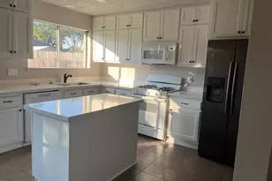 467 Buoy Rd, Webster, TX 77598 - Photo 3