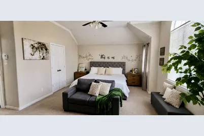 42 E Burberry Circle, The Woodlands, TX 77384 - Photo 11
