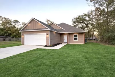 527 Autumn Lane, Livingston, TX 77351 - Photo 1