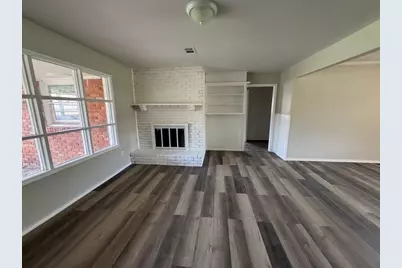 2112 70th Street, Lubbock, TX 79412 - Photo 3