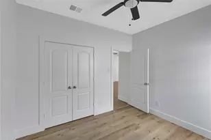 24751 Russet Bluff Trl, Houston, TX 77336 - Photo 17