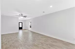 24751 Russet Bluff Trl, Houston, TX 77336 - Photo 15